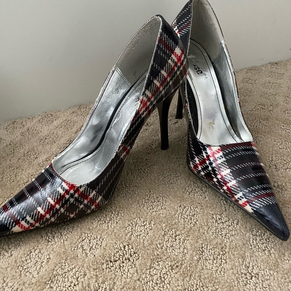 Plaid dollhouse pointy toe pumps
